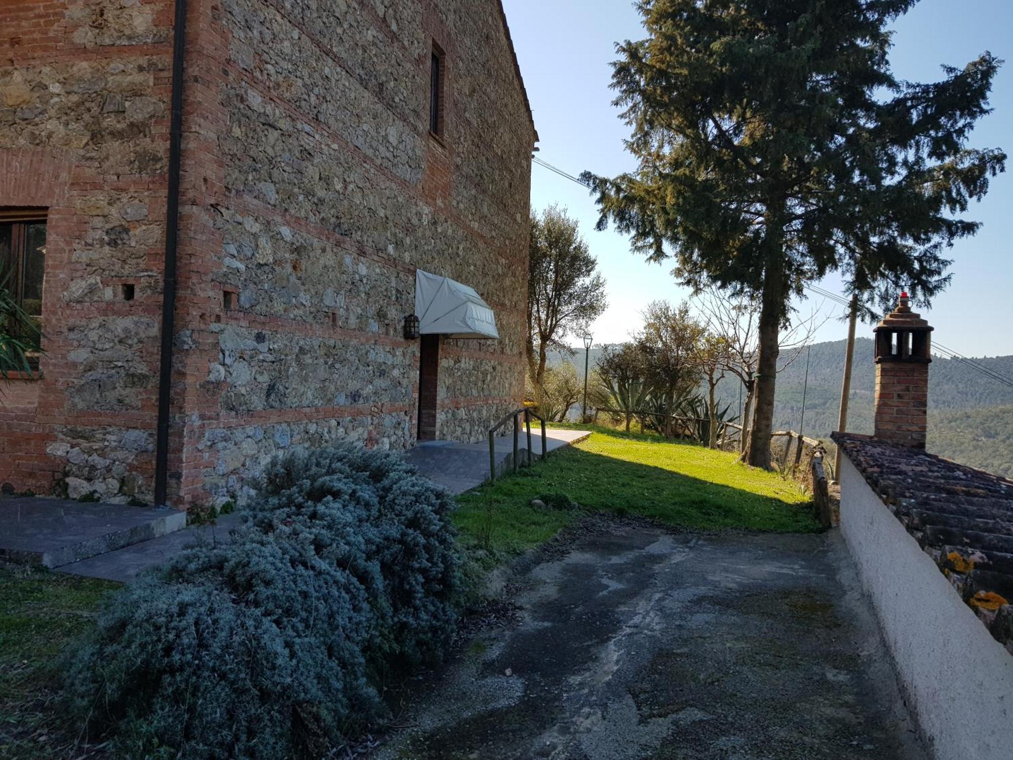 Agriturismo Lampugnano Паганико Екстериор снимка